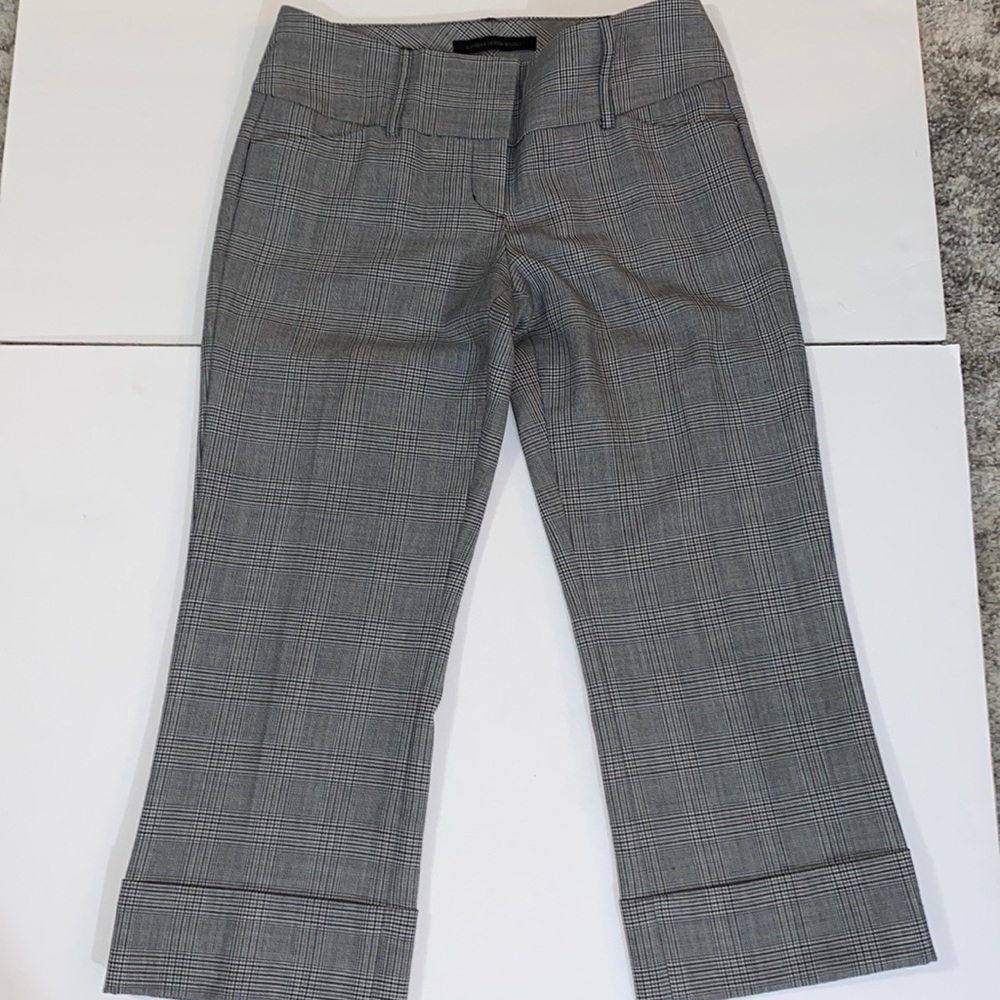 Express editor  Design Studio Women Gray Dress Pants Capris